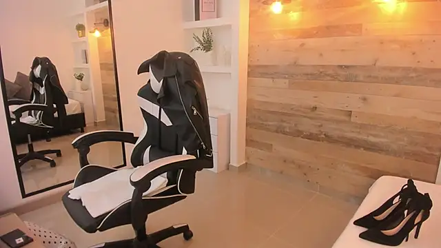 candy summer28 online show from March 2026 07:14:01 PM