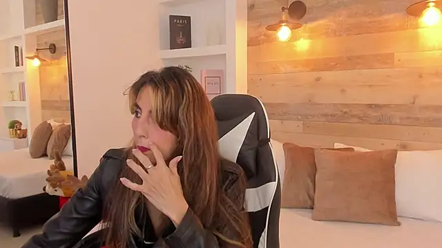 candy summer28 online show from November 2025 06:52:01 PM