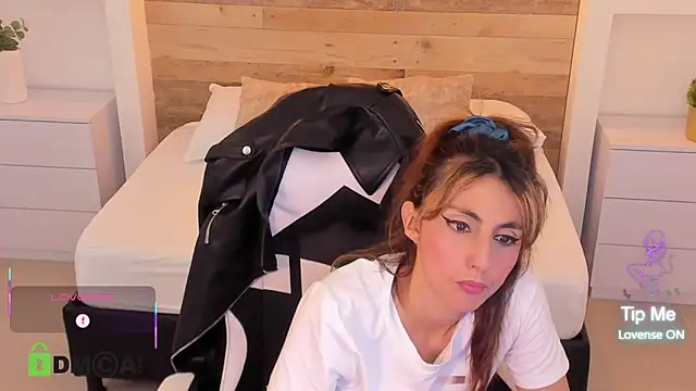 candy summer28 online show from October 2025 07:12:01 PM