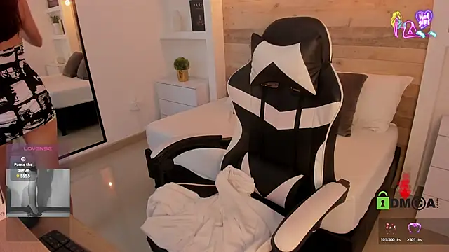 Snapshot of candy_summer28 chatting on February 2026 07:32:02 PM candy summer28 online show from February 2026 07:32:02 PM