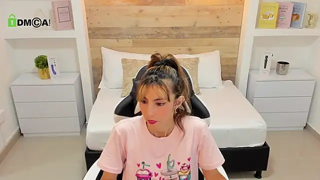 candy summer28 online show from October 2025 07:15:02 PM