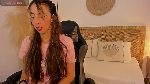 Snapshot of candy_summer28 chatting on January 2026 12:20:02 PM candy summer28 online show from January 2026 12:20:02 PM