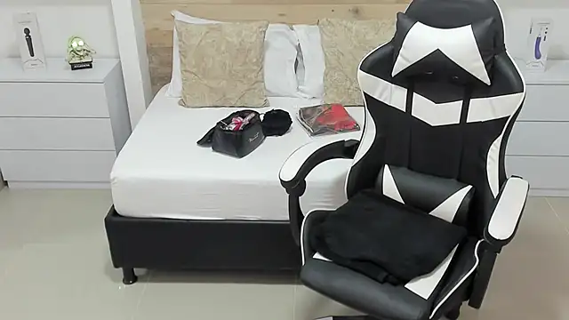 candy summer28 online show from October 2025 07:26:02 PM