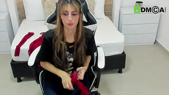 candy summer28 online show from October 2025 07:15:01 PM