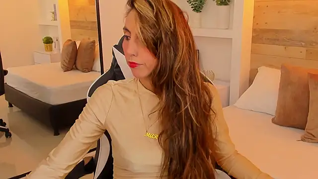 candy summer28 online show from November 2025 07:18:01 PM