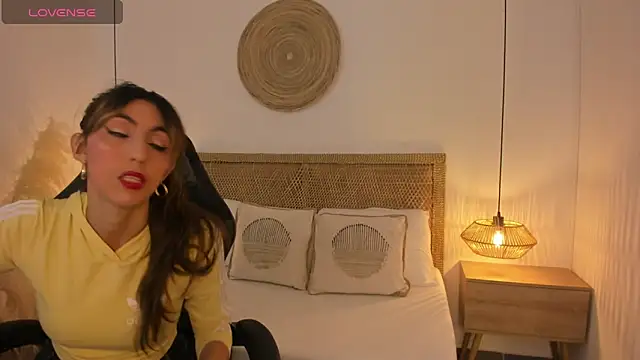 Snapshot of candy_summer28 chatting on January 2026 12:21:01 PM candy summer28 online show from January 2026 12:21:01 PM