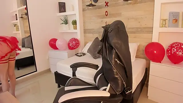 Snapshot of candy_summer28 chatting on February 2026 07:25:01 PM candy summer28 online show from February 2026 07:25:01 PM