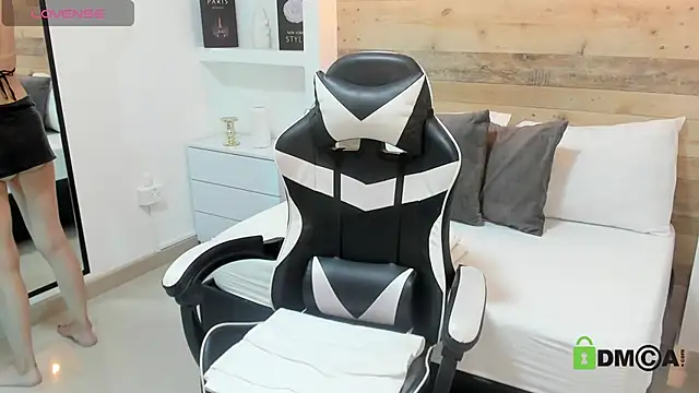 candy summer28 online show from April 2026 07:26:02 PM