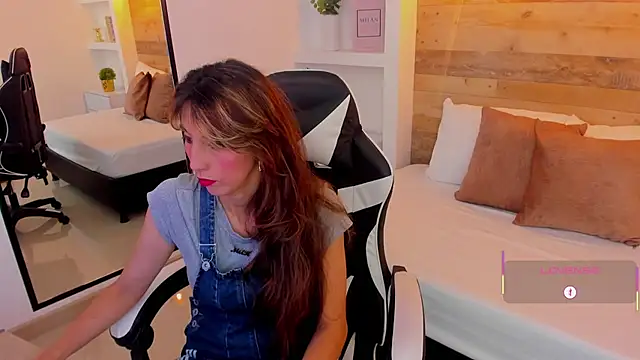 candy summer28 online show from November 2025 07:02:02 PM