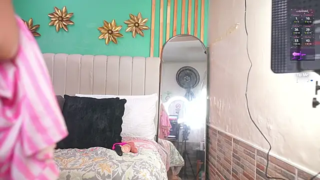 katlyn martins online show from December 2025 01:35:02 PM