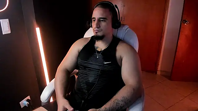 kingbear777 online show from February 2026 04:00:02 AM