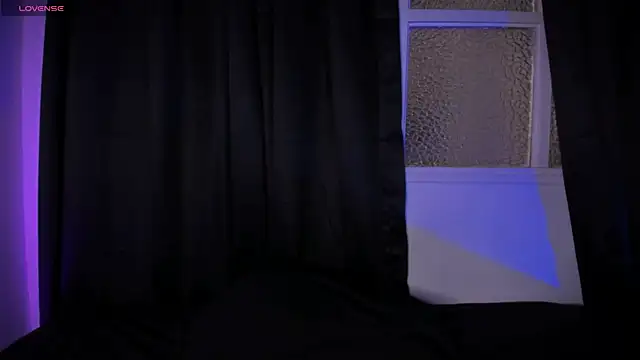 AramJoness online show from December 2025 07:31:01 PM