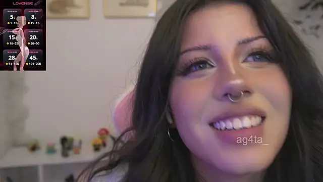 Snapshot of Ag4ta_ chatting on November 2025 01:06:01 AM Ag4ta online show from November 2025 01:06:01 AM