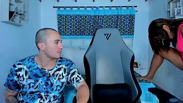 xxx sweet couple  online show from January 2025 09:18:02 PM