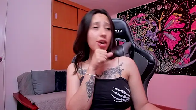 Snapshot of aciddollhell chatting on February 2026 01:51:01 AM aciddollhell online show from February 2026 01:51:01 AM