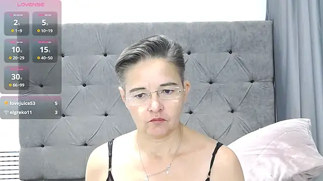 StaceyDarling online show from November 2025 03:49:02 PM