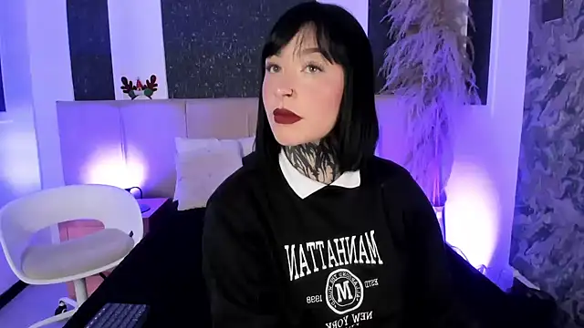 Snapshot of Scolw chatting on December 2025 12:15:02 PM Scolw online show from December 2025 12:15:02 PM