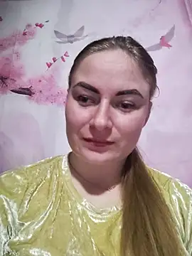 ElenaMaeer online show from November 2025 04:39:01 PM