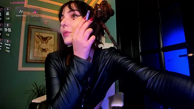 1Munique online show from October 2025 04:30:02 PM