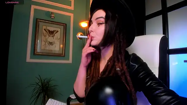 1Munique online show from November 2025 01:04:02 PM