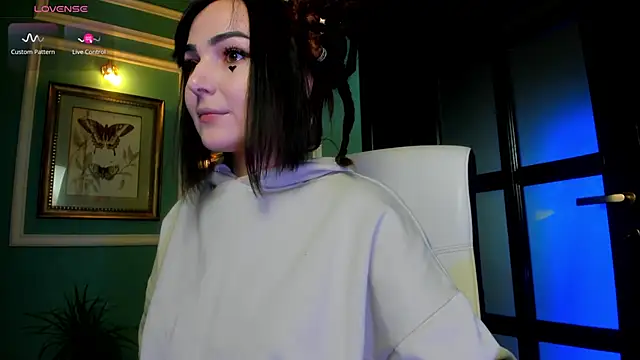 Snapshot of 1Munique chatting on October 2025 12:06:02 PM 1Munique online show from October 2025 12:06:02 PM