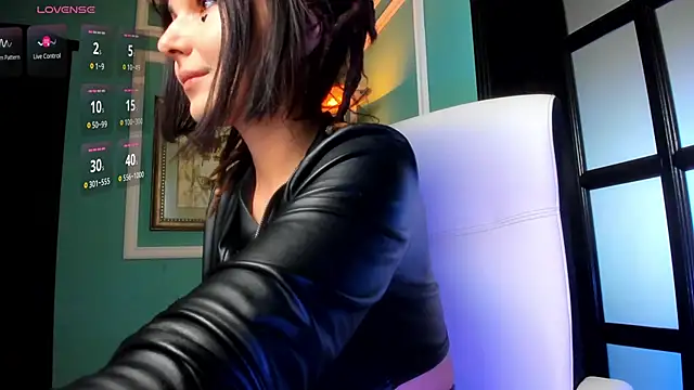 1Munique online show from October 2025 10:58:02 AM