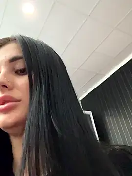 SophiaVilner online show from November 2025 06:03:01 PM