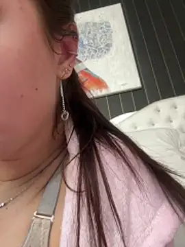SophiaVilner online show from July 2026 05:46:02 PM