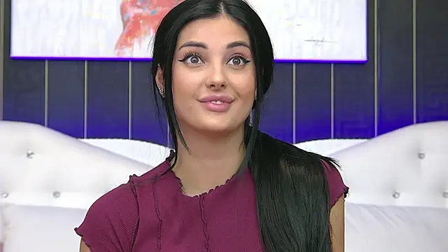 SophiaVilner online show from September 2025 06:04:02 PM