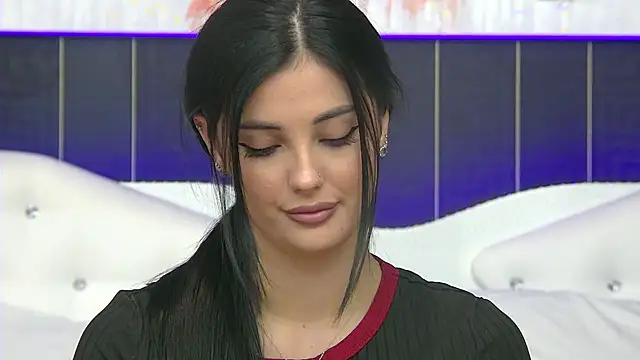 SophiaVilner online show from September 2025 06:26:02 PM