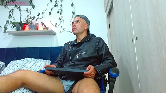 dorian h  online show from July 2026 08:39:02 PM