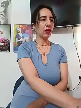 Snapshot of christine-x chatting on July 2026 01:18:02 PM christine-x online show from July 2026 01:18:02 PM