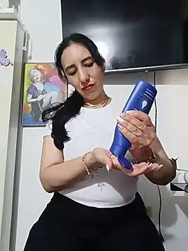 Snapshot of christine-x chatting on June 2026 10:14:02 PM christine-x online show from June 2026 10:14:02 PM