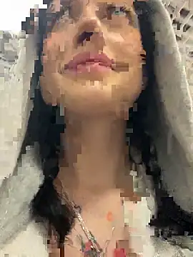 Snapshot of Melissa_crazy chatting on November 2025 04:22:02 PM Melissa crazy online show from November 2025 04:22:02 PM