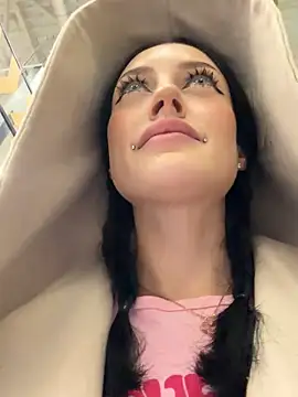 Melissa crazy online show from March 2026 04:11:02 PM