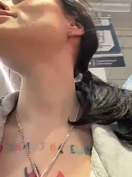 Snapshot of Melissa_crazy chatting on November 2025 03:38:02 PM Melissa crazy online show from November 2025 03:38:02 PM