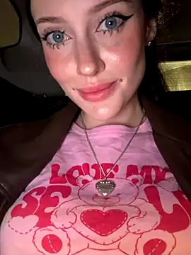 Snapshot of Melissa_crazy chatting on November 2025 03:05:02 PM Melissa crazy online show from November 2025 03:05:02 PM