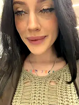 Snapshot of Melissa_crazy chatting on November 2025 04:07:01 PM Melissa crazy online show from November 2025 04:07:01 PM