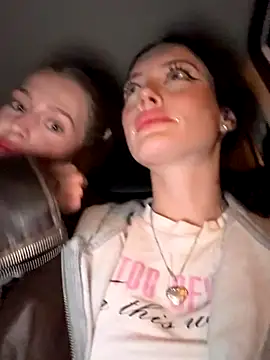 Snapshot of Melissa_crazy chatting on November 2025 03:28:02 PM Melissa crazy online show from November 2025 03:28:02 PM