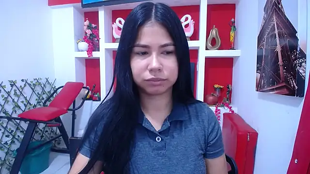 Letty Plugxo online show from November 2025 12:21:02 PM