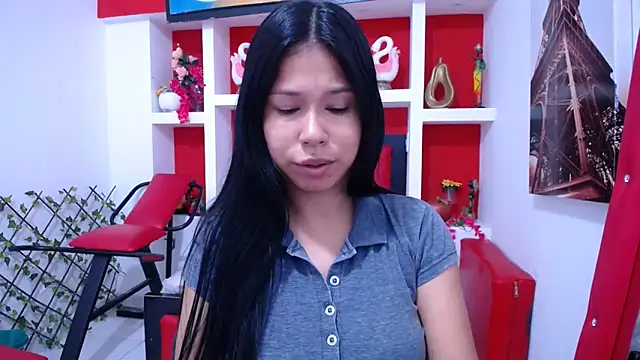 Letty Plugxo online show from October 2025 12:26:01 PM