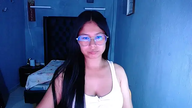 Letty Plugxo online show from February 2026 01:55:01 PM