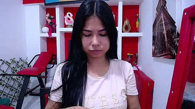 Letty Plugxo online show from October 2025 12:26:02 PM