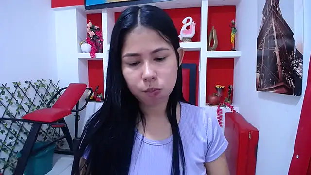 Letty Plugxo online show from November 2025 12:31:01 PM