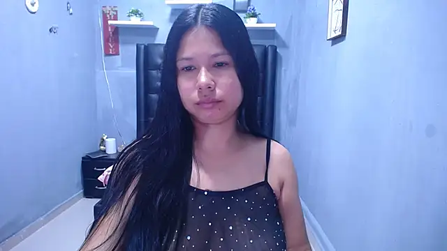 Letty Plugxo online show from February 2026 01:22:01 PM