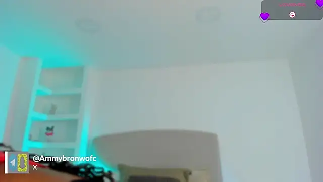 Snapshot of Ammy_xx chatting on October 2025 08:20:01 PM Ammy xx online show from October 2025 08:20:01 PM