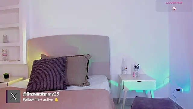 Snapshot of Ammy_xx chatting on March 2025 07:28:01 PM Ammy xx online show from March 2025 07:28:01 PM