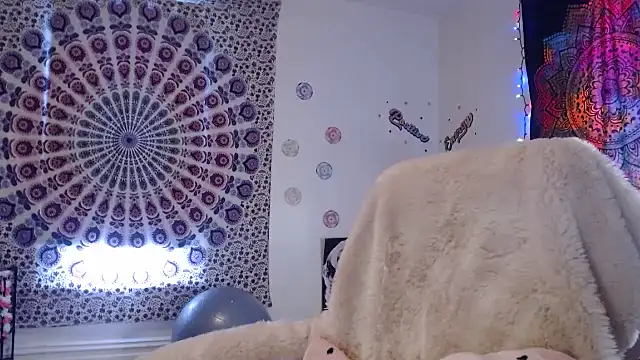 Snapshot of kellywildnnout chatting on February 2025 08:10:01 PM kellywildnnout online show from February 2025 08:10:01 PM