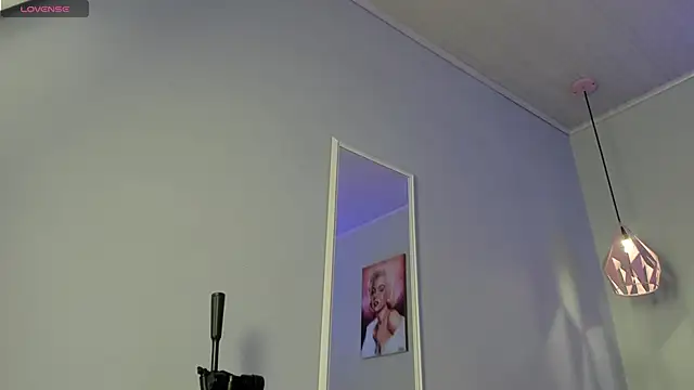 ScarletGV online show from March 2026 04:25:01 AM