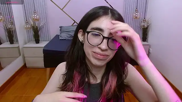 LenaRoses online show from November 2025 02:05:01 PM